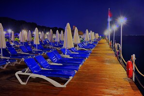 Private beach nearby, sun loungers, beach umbrellas, beach towels - Ulusoy Kemer Holiday Club (Kemer)