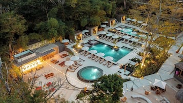 Outdoor pool, cabanas (surcharge)