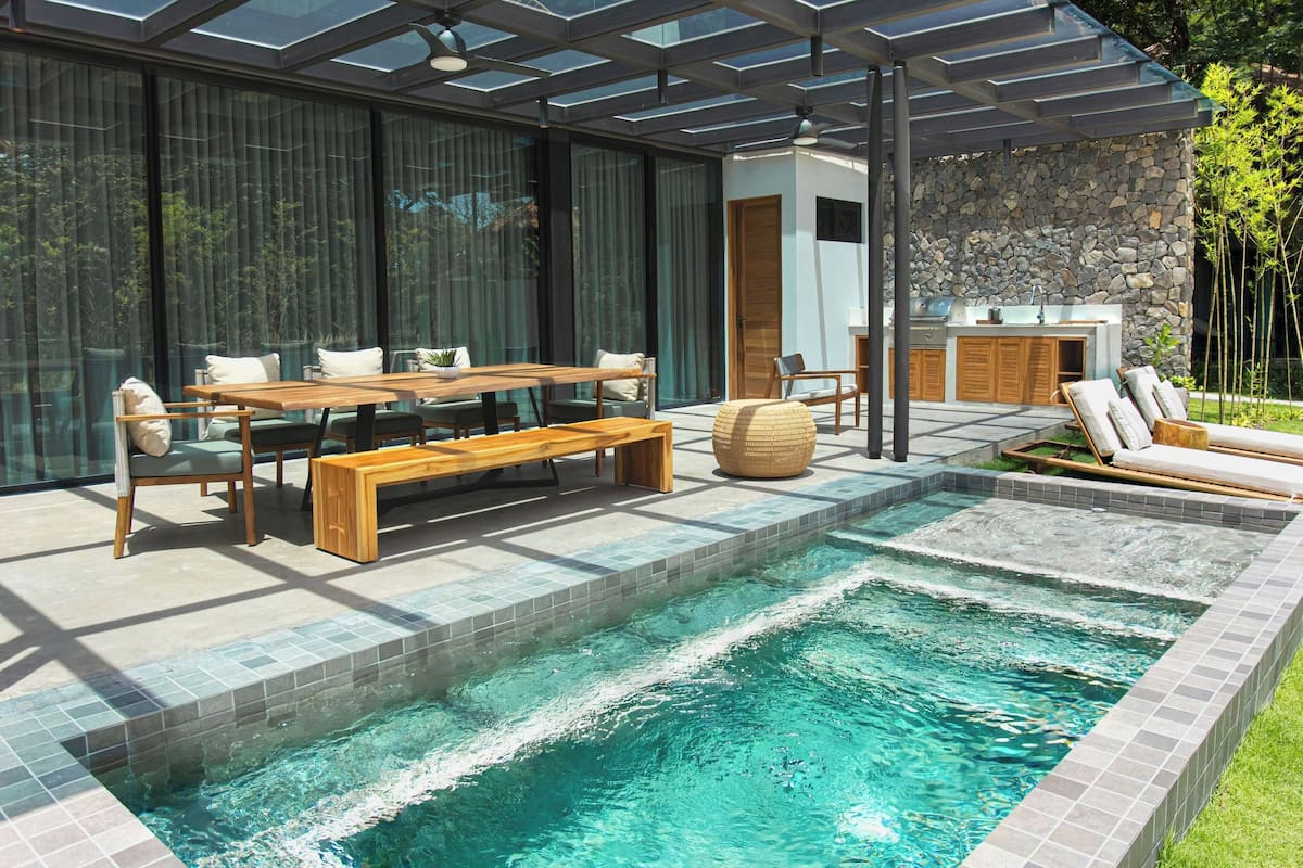 Outdoor pool, pool cabanas (surcharge)