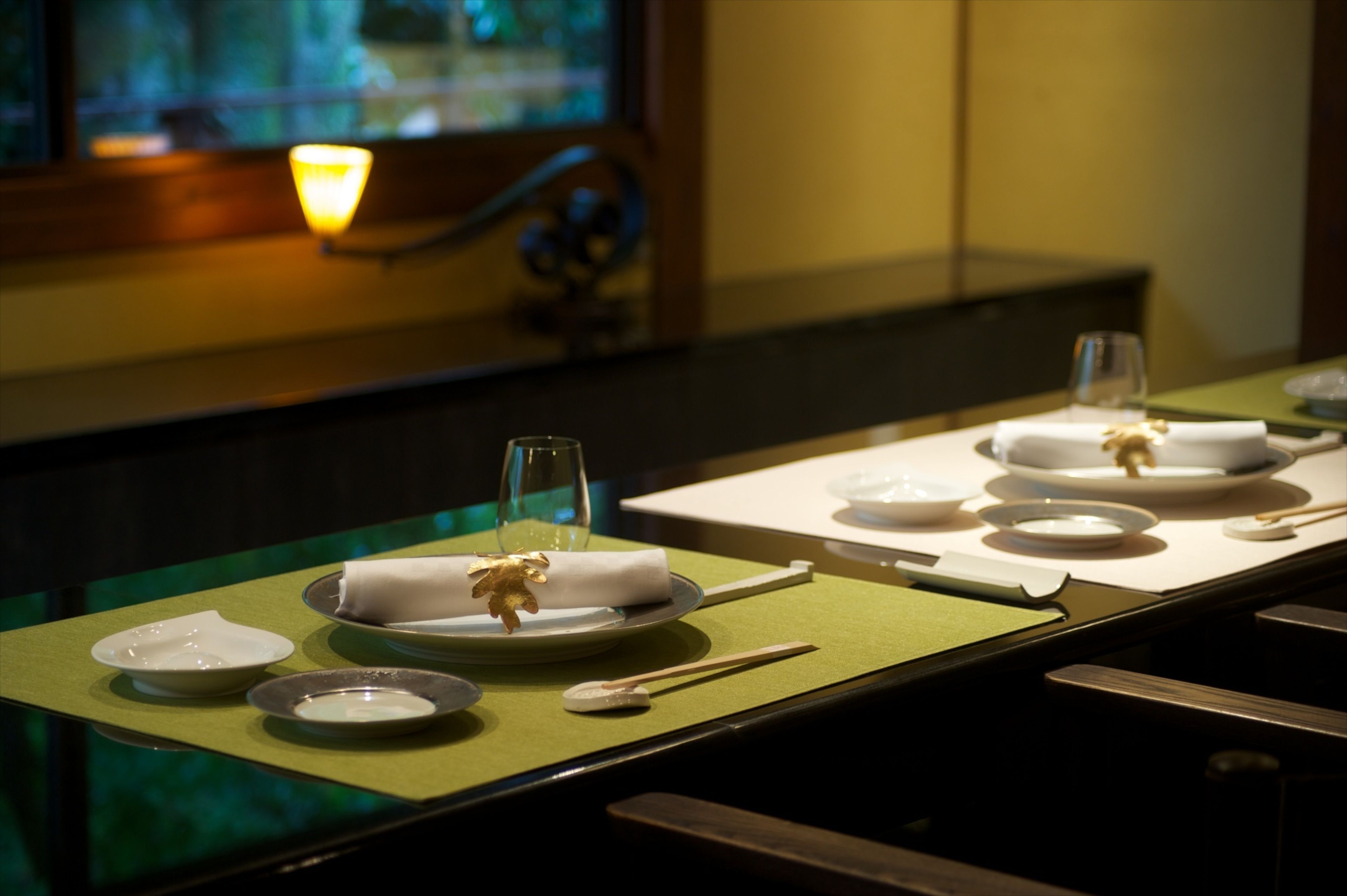 breakfast, lunch, dinner served; fusion cuisine