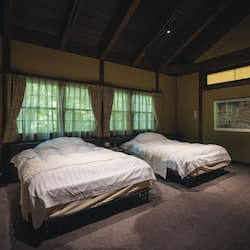 Premium Room | 1 bedroom, premium bedding, down comforters, minibar