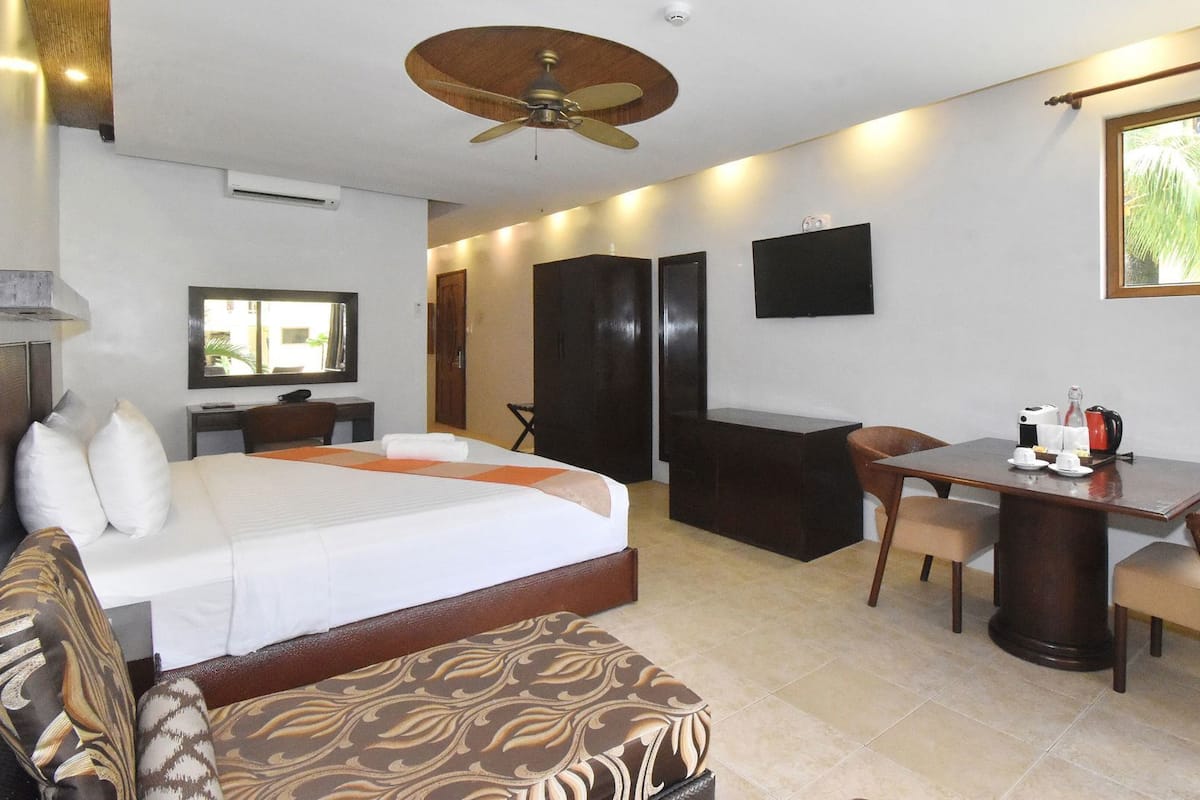 Minibar, safe på rommet, individuelt dekorert og individuelt innredet