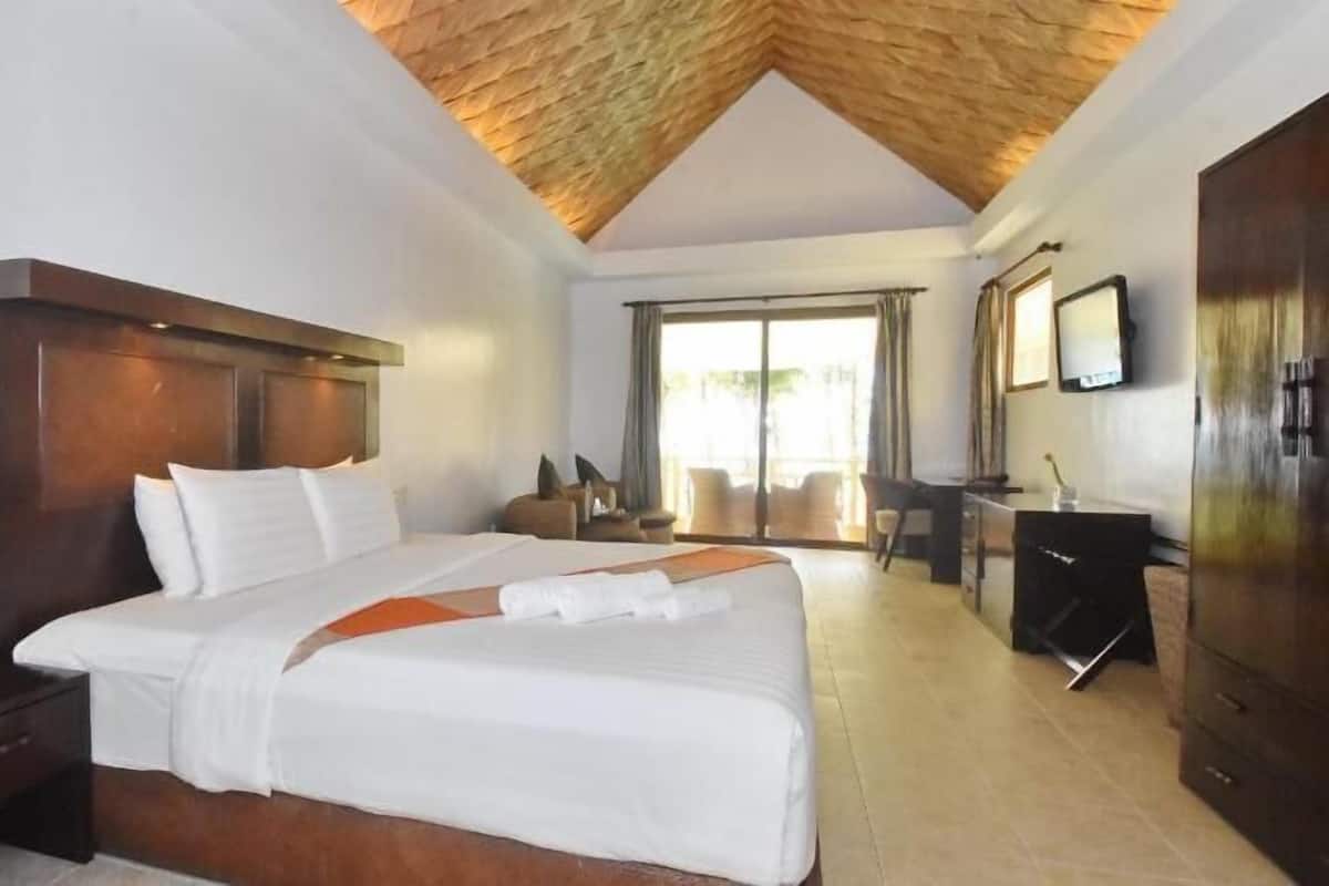 Minibar, safe på rommet, individuelt dekorert og individuelt innredet