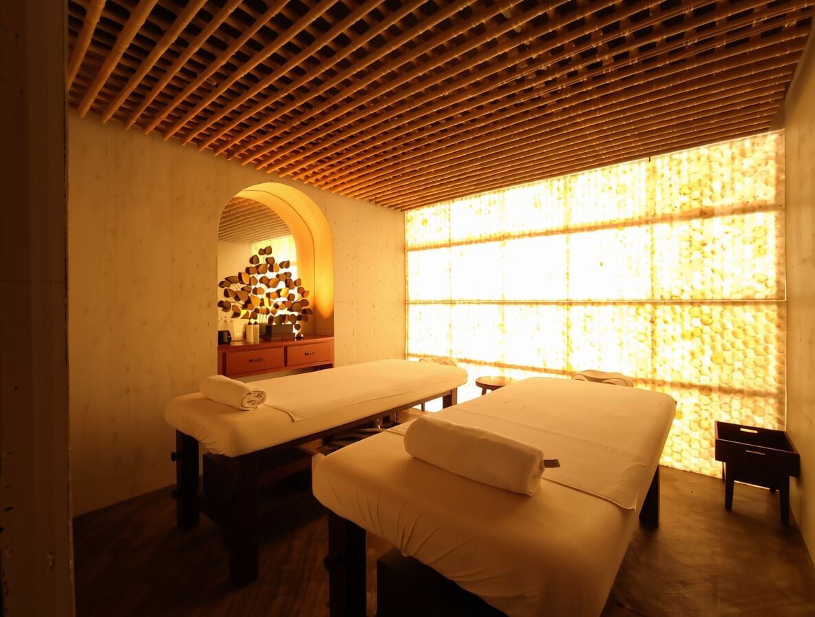 Hot stone massages, Swedish massages, beach massages