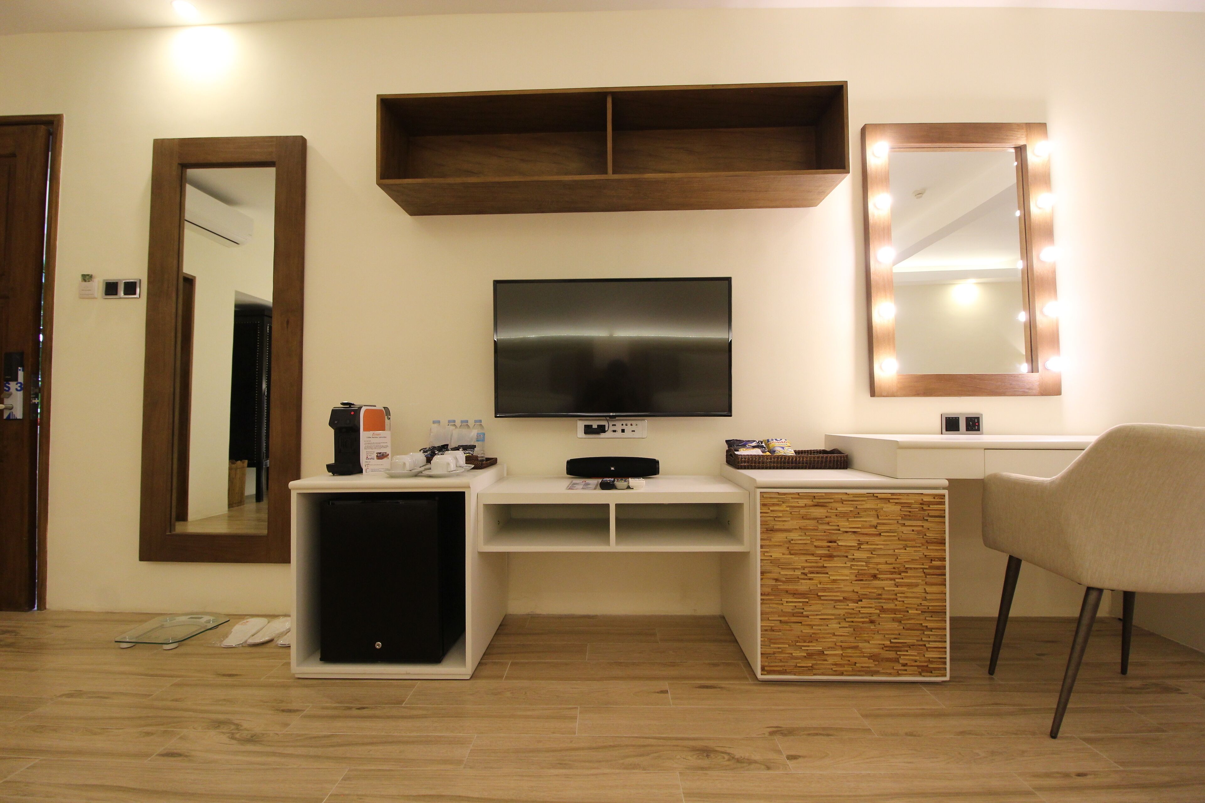 premier suite 70 sqm | 1 bedroom, minibar, in-room safe, individually decorated