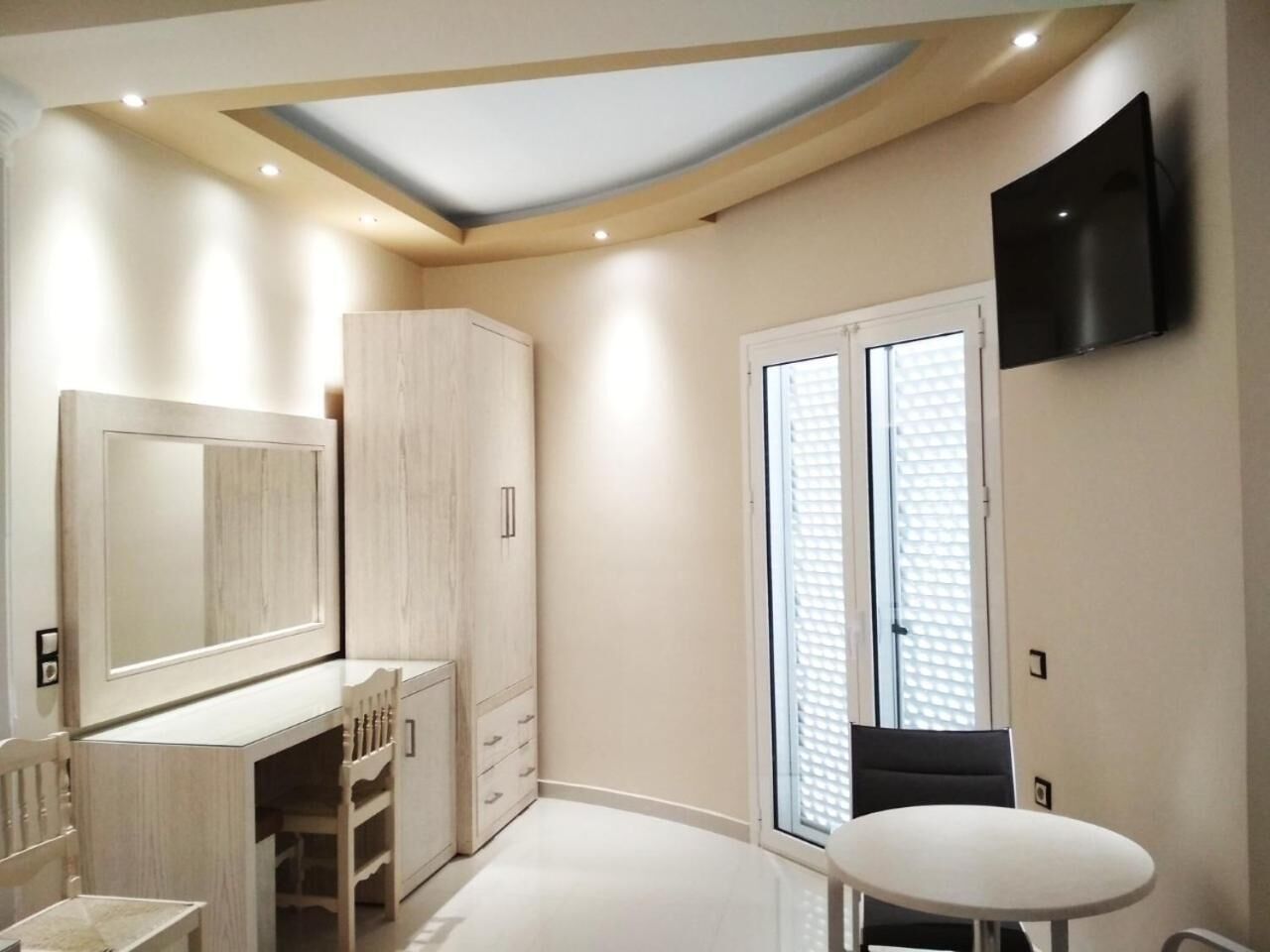 Photo - Mariana Hotel