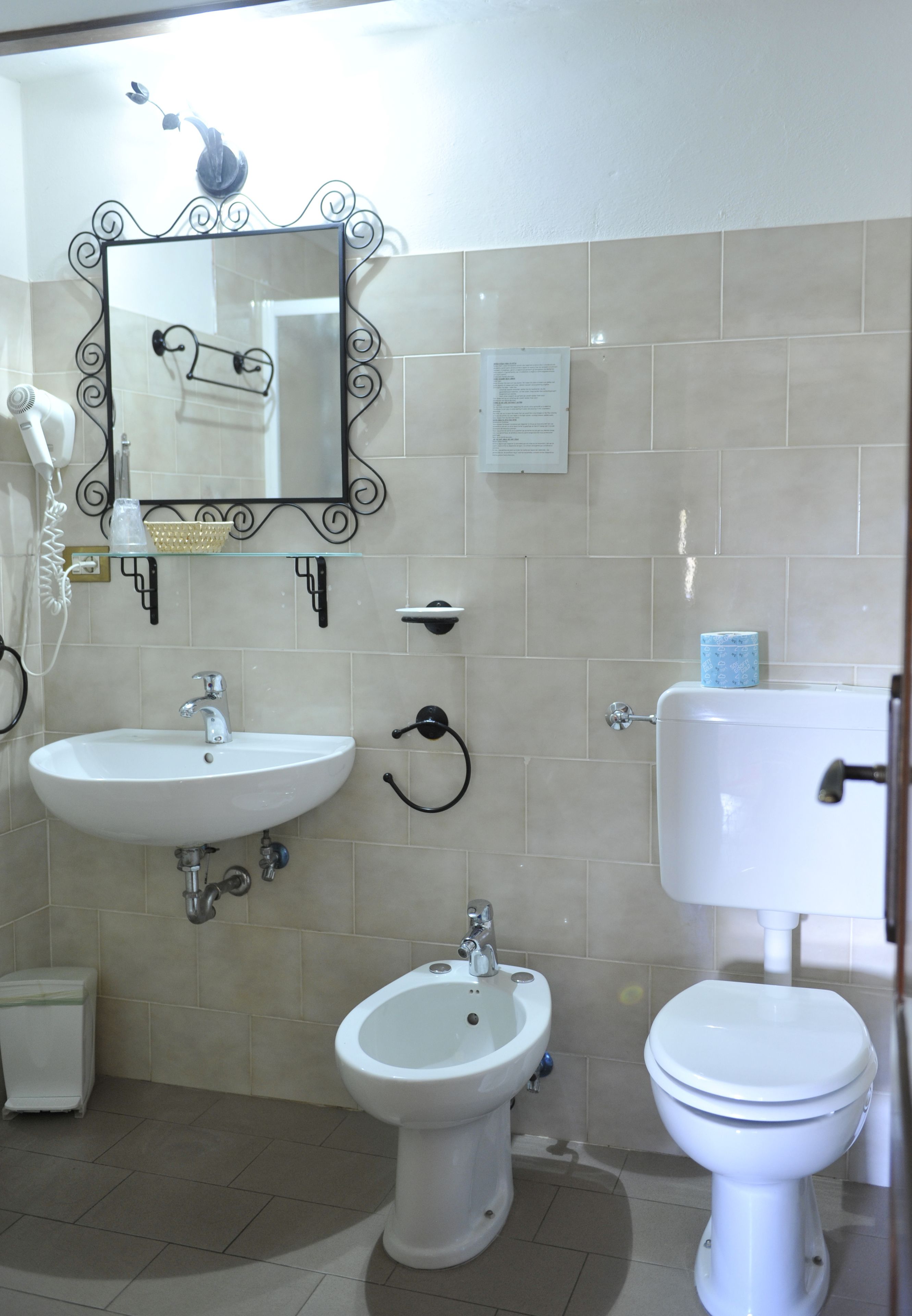 family apartment, 2 bedrooms | bathroom | shower, free toiletries, hair dryer, bidet