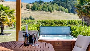 Talo, Maaseutunäköala (Three Bedroom) | Terassi/patio