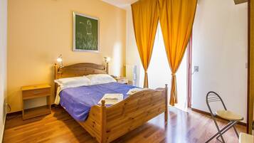 Minibar, individually decorated, desk, blackout drapes