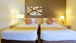 In-room safe, desk, laptop workspace, free WiFi - Grand Alpine Hotel (Bangkok)