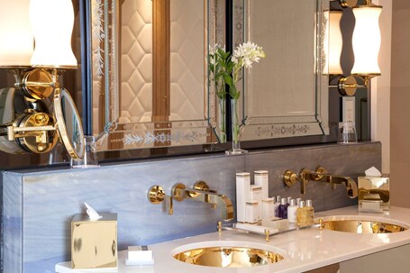 CVK Park Bosphorus Hotel Istanbul - Image 32