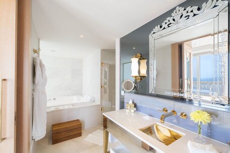 CVK Park Bosphorus Hotel Istanbul - Image 97