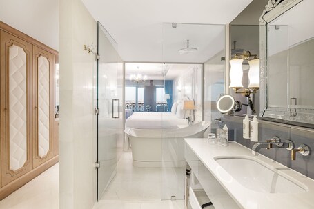 CVK Park Bosphorus Hotel Istanbul - Image 42