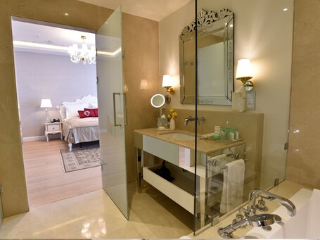 CVK Park Bosphorus Hotel Istanbul - Image 112
