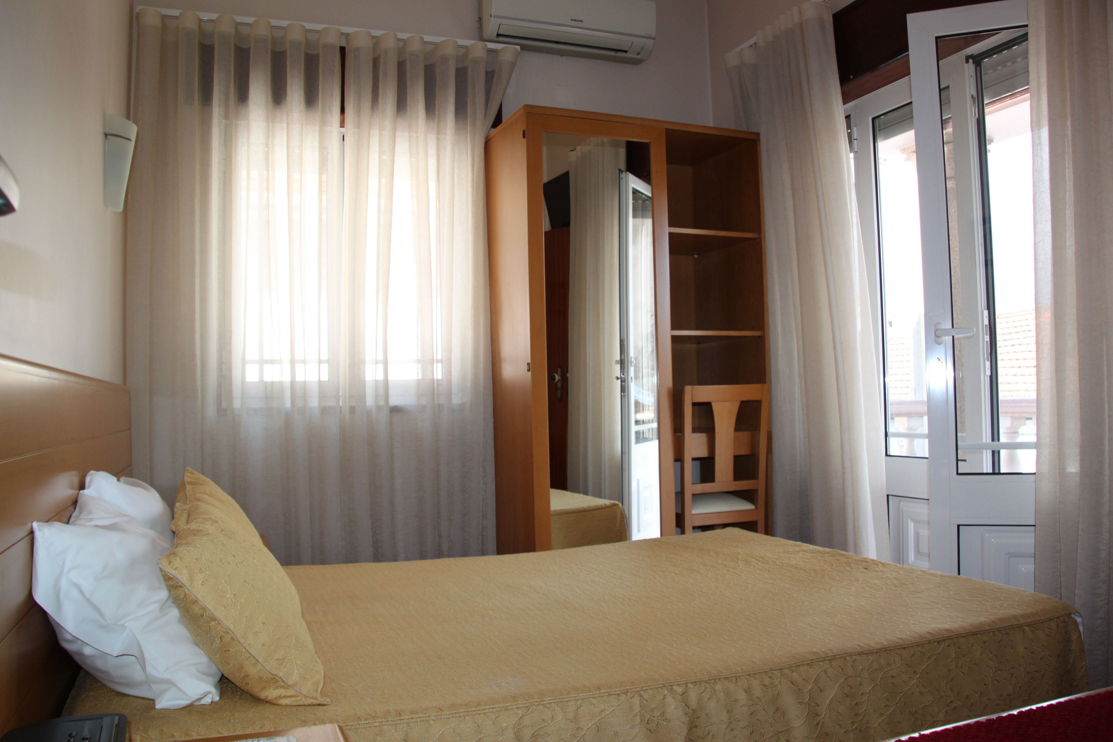 xxxxx | soundproofing, free wifi