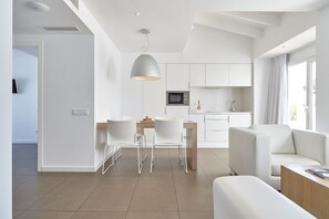 Suite | Private kitchenette | Fridge, microwave, coffee/tea maker, cookware/dishes/utensils - Ibiza Sun Apartments (Sant Josep de sa Talaia)