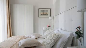 Caja de seguridad en la habitación y sistema de insonorización