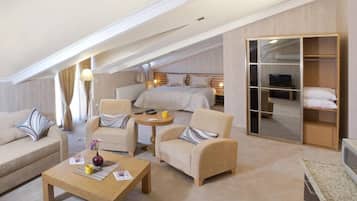 Down duvets, blackout curtains, free WiFi