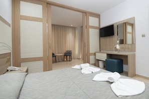 Junior Suite - Family Sea View Room