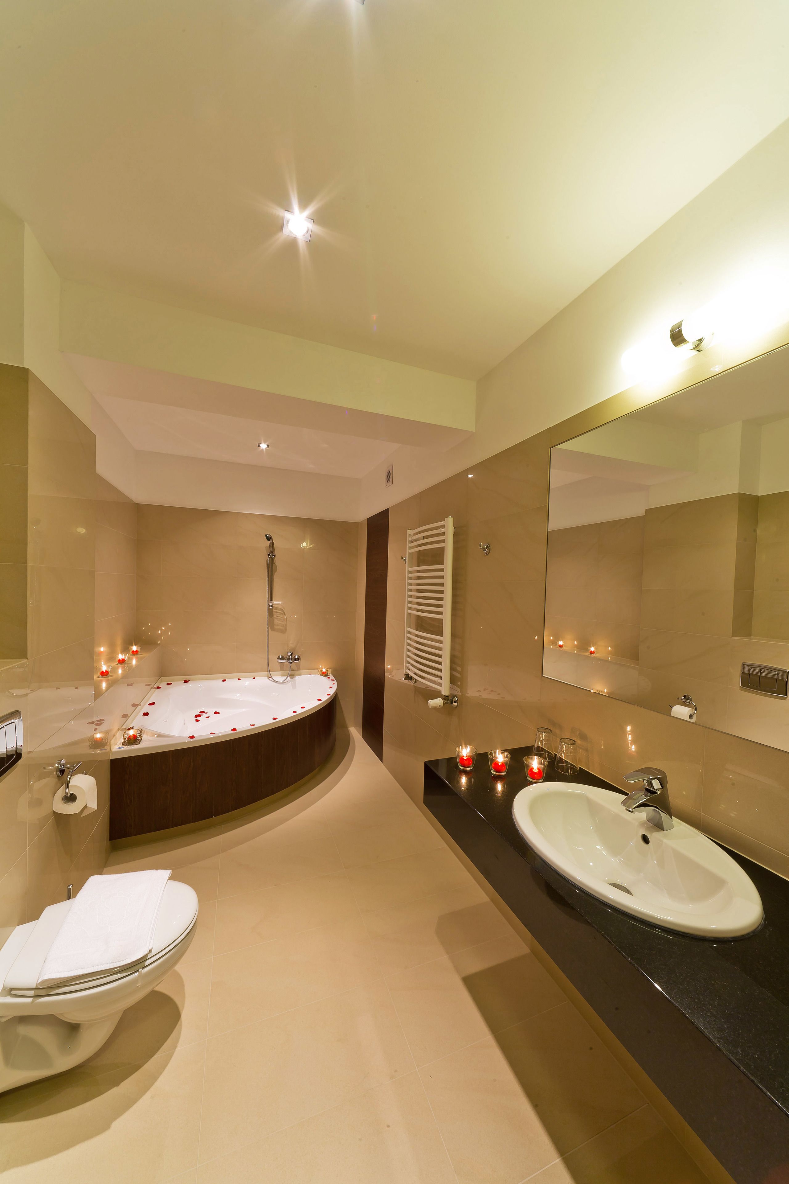 Suite | Bathroom