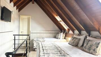 Minibar, blackout drapes, soundproofing, iron/ironing board