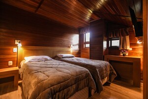 Stúdio Família | Minibar, individually decorated, individually furnished, free WiFi