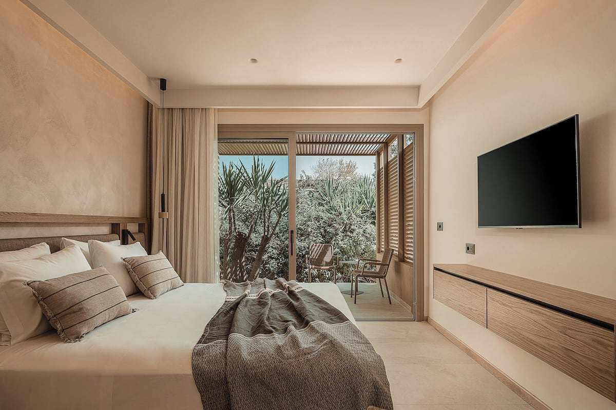 Superior Double Garden View | In-room safe, blackout drapes, iron/ironing board, free WiFi