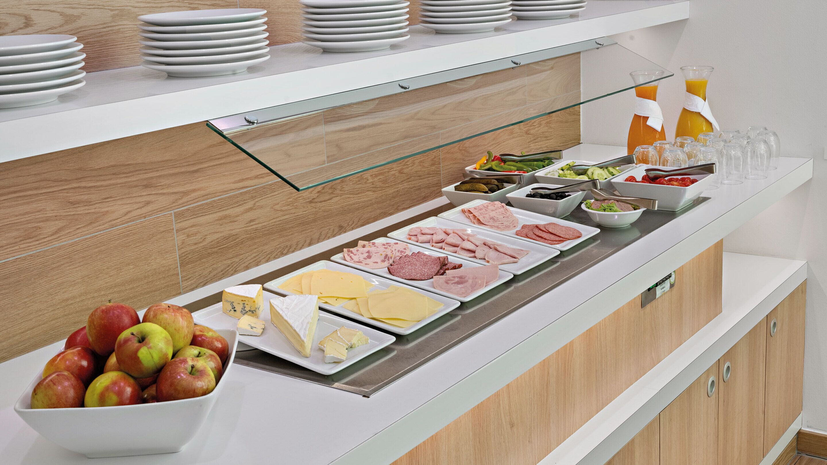 Daily buffet breakfast (EUR 19.95 per person)