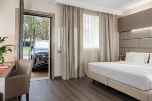Classic Room, 1 Double Bed | Premium bedding, down comforters, minibar, in-room safe