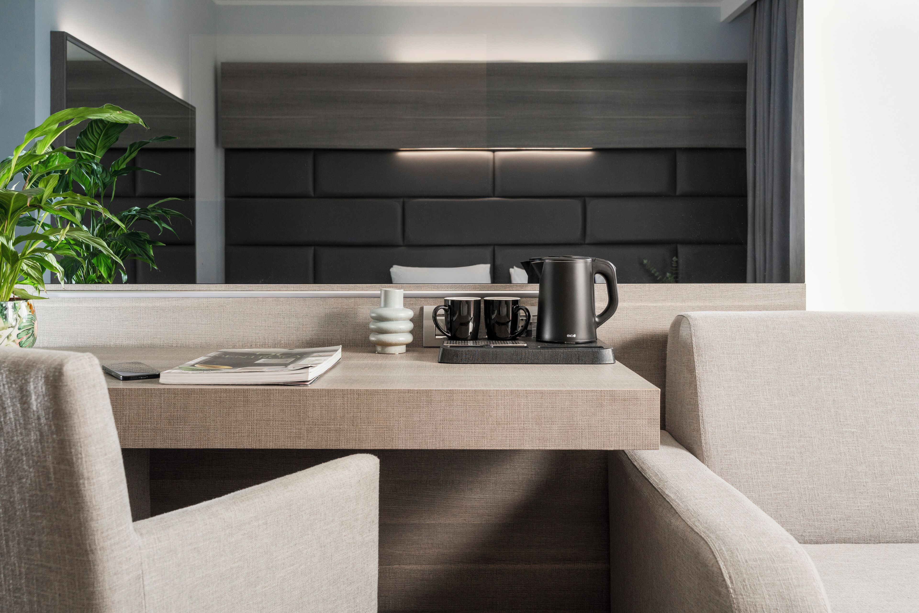 Hochwertige Bettwaren, Daunenbettdecken, Minibar, Zimmersafe