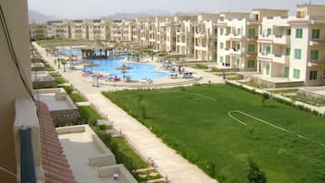 Indoor pool, outdoor pool