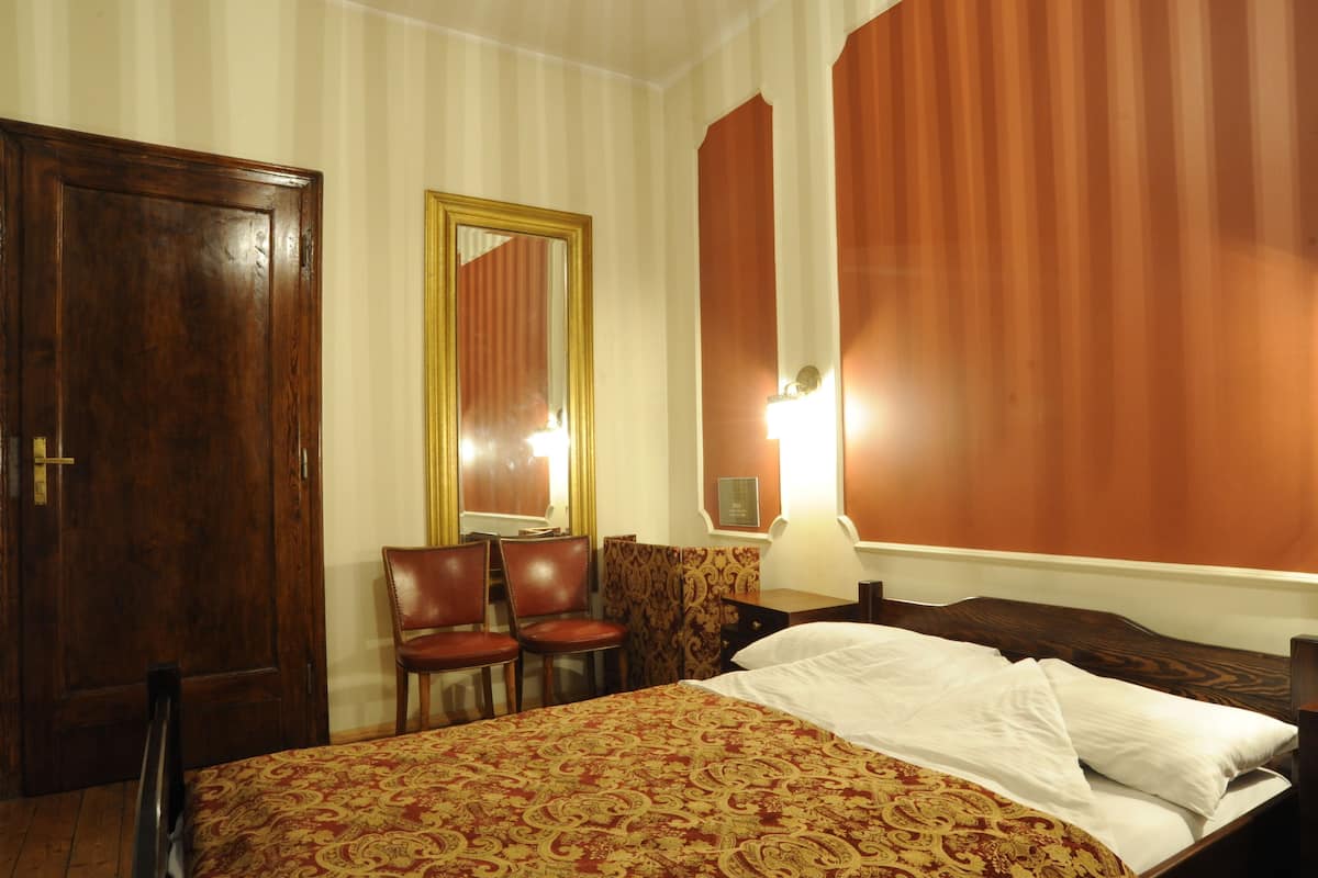 Standard Double Room | In-room safe, individually decorated, individually furnished, free WiFi