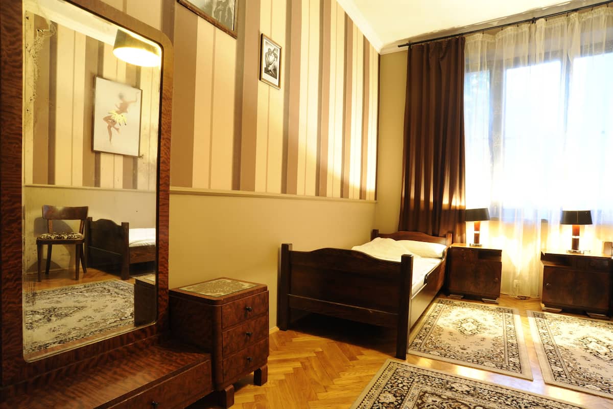 Standard Triple Room, Shared Bathroom | In-room safe, individually decorated, individually furnished, free WiFi