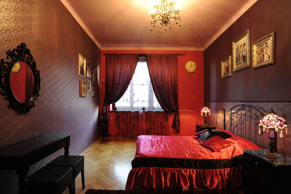 Standard Double Room, Shared Bathroom | In-room safe, individually decorated, individually furnished, free WiFi