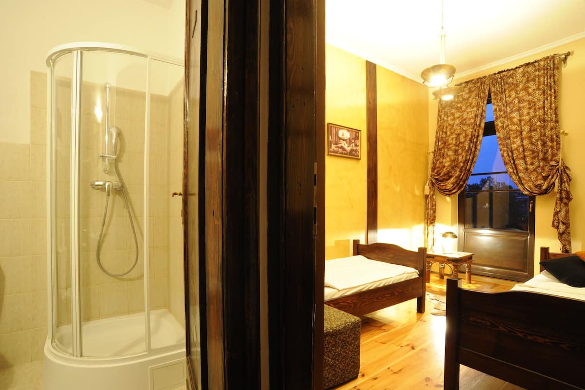 Standard Twin Room, 2 Twin Beds | In-room safe, individually decorated, individually furnished, free WiFi