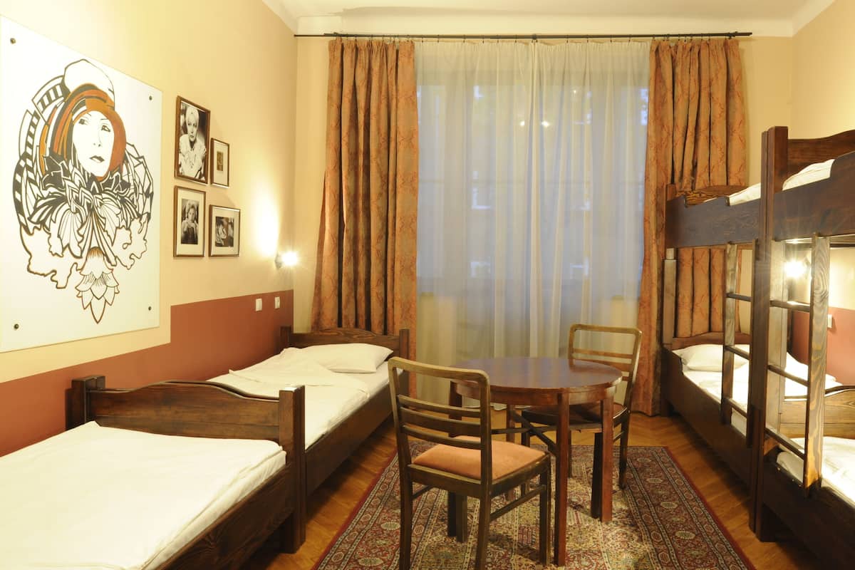 Dorm, One Bed (6 pax) | In-room safe, individually decorated, individually furnished, free WiFi