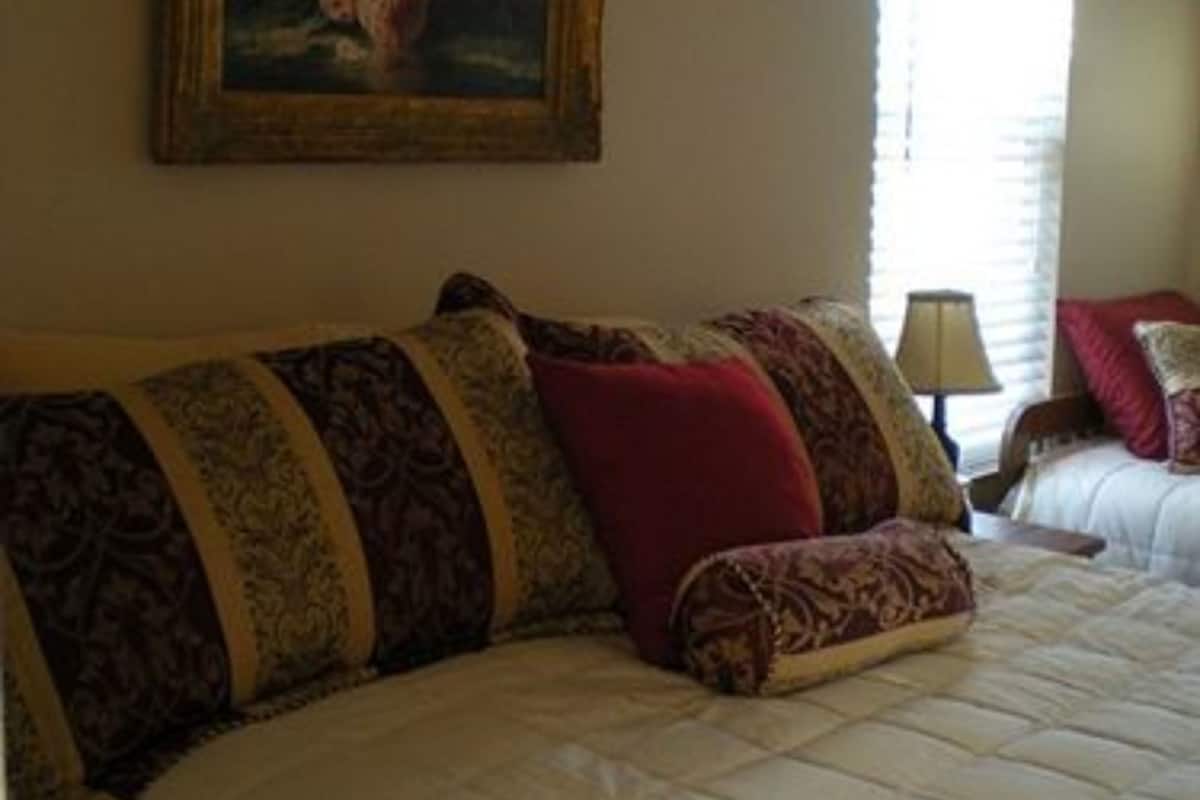 1 bedroom, premium bedding, individually decorated, free WiFi