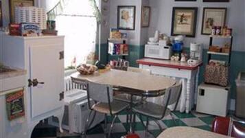 Free continental breakfast