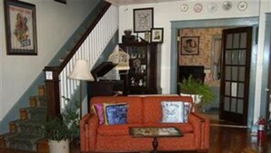 Interior - A Sentimental Journey B&B (Gettysburg)