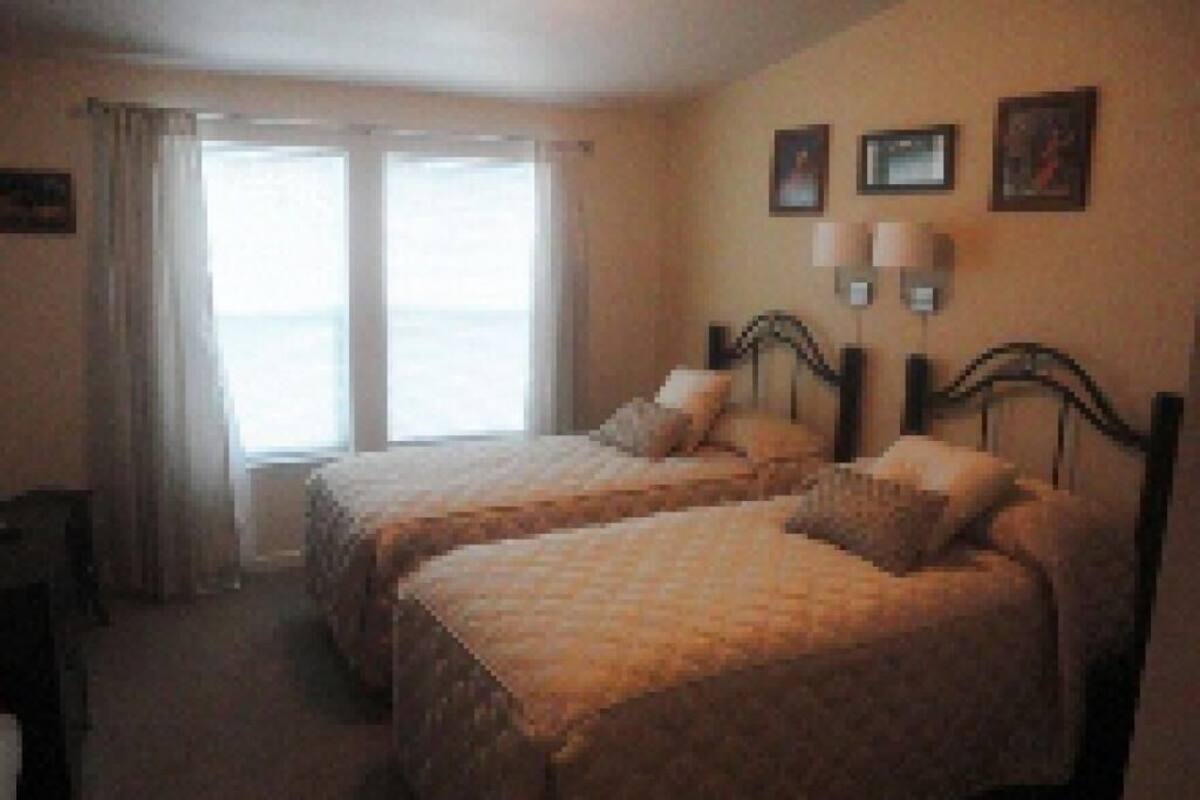 Superior Double or Twin Room, Ensuite (Room # 1  (Gold))