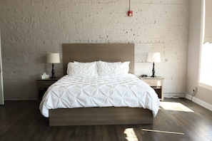 Comfort suite, en-suite badkamer, uitzicht op stad (Room Three) | 1 slaapkamer