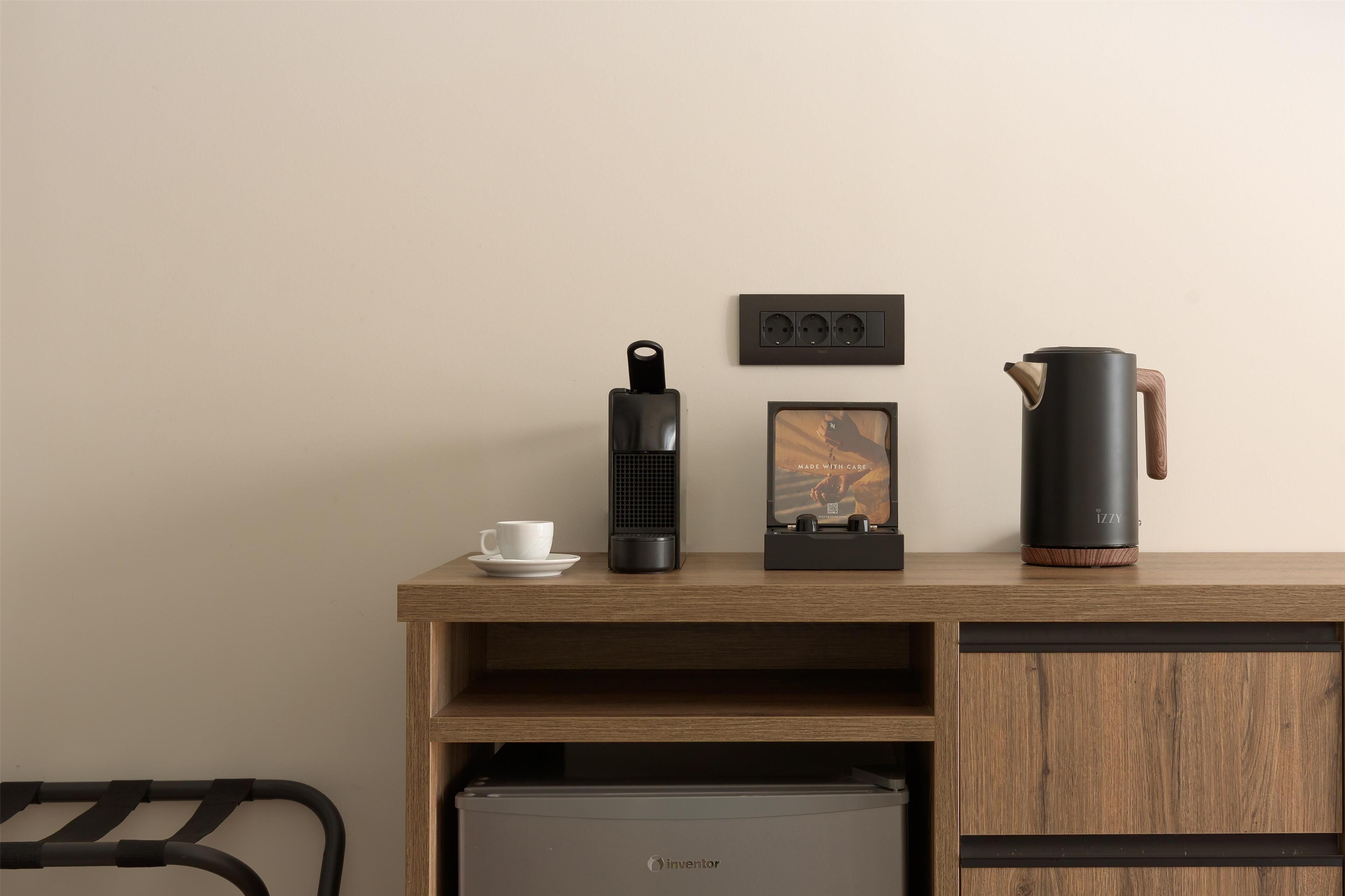 superior double or twin room with terrace | in-room safe, desk, blackout curtains, iron/ironing board