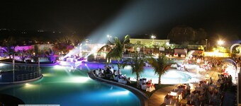 Oh Biz Premier at Leonia