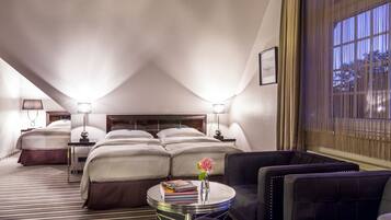 Ropa de cama de alta calidad, cubrecamas y colchones con pillow-top