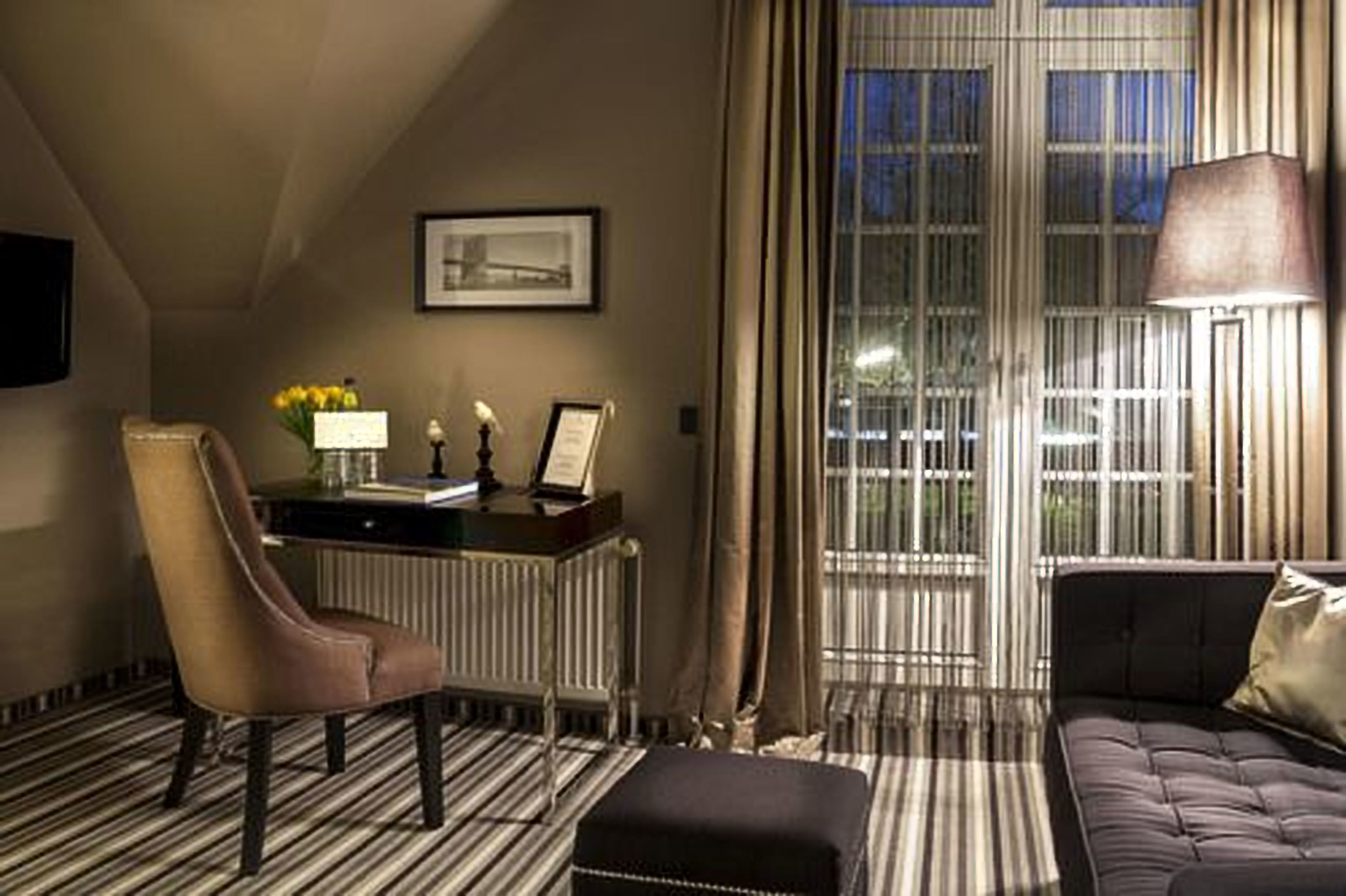 suite | premium bedding, down duvets, pillow-top beds, minibar