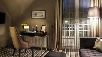 Suite | Hochwertige Bettwaren, Daunenbettdecken, Pillowtop-Betten, Minibar