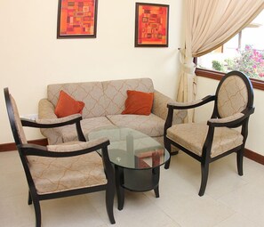 Suite, 1 Double Bed, Bathtub, Garden Area | Room amenity