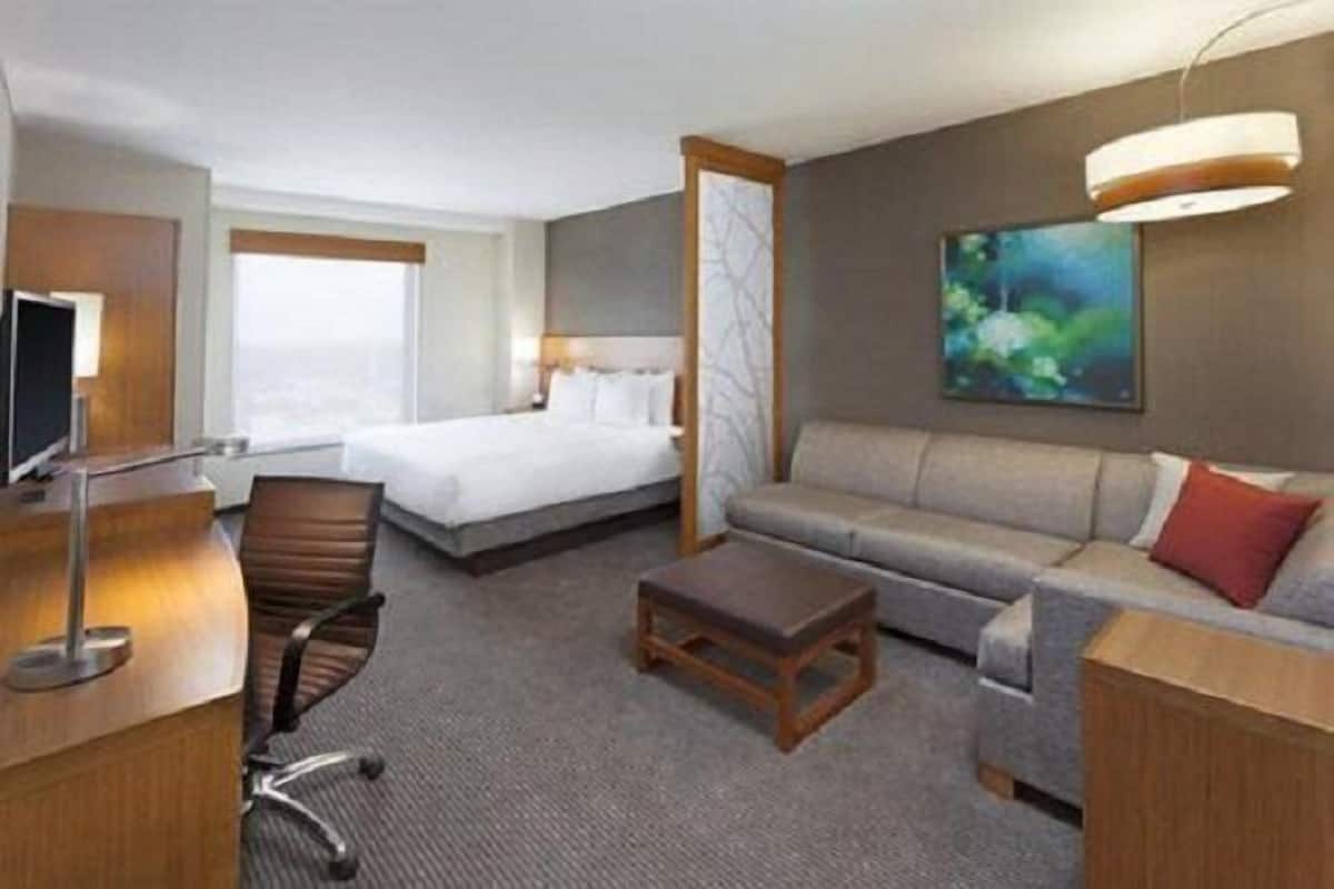 Desk, iron/ironing board, free cots/infant beds, free WiFi