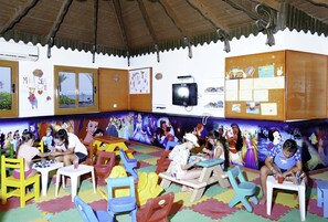 Zona de jocs infantil: coberta