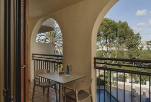 Outdoor dining - Apartamentos Casa Vida (Calvia)